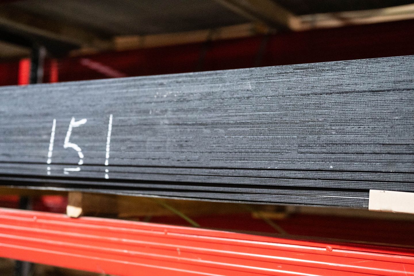 Фанера ФОФ сетчатая 15 мм 2440х1220 мм сорт 1/1 березовая HEXA (черный цвет)