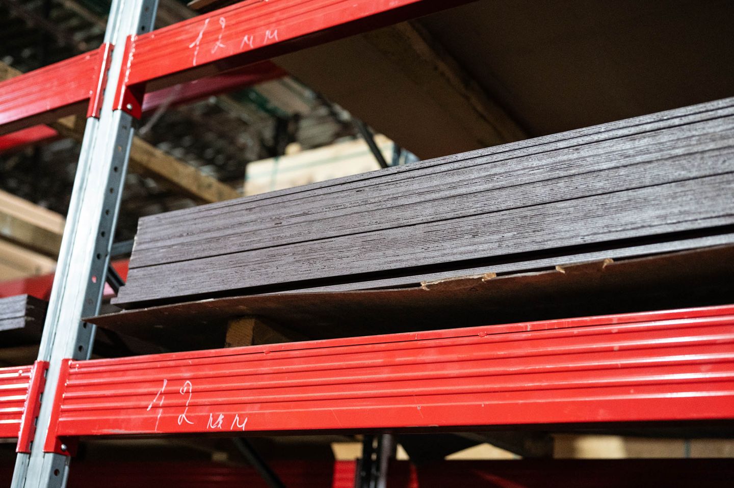 Фанера ФОФ сетчатая 12 мм 2440х1220 мм сорт 1/1 березовая