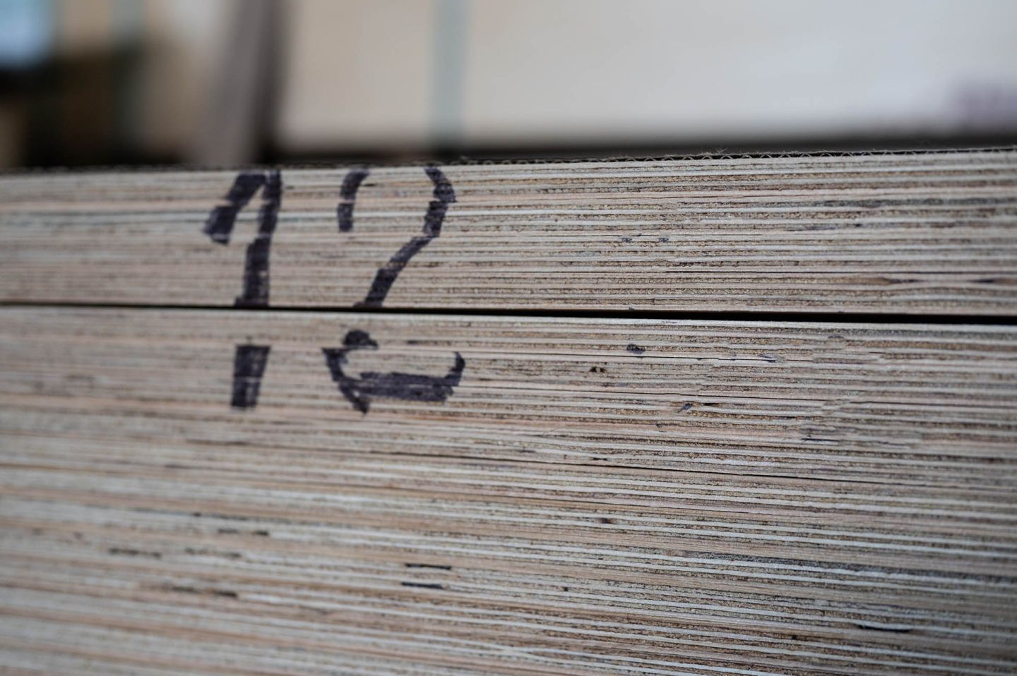 Фанера ФСФ 12мм 2440х1220 мм сорт 1/2 шлифованная хвойная влагостойкая  Лиственница