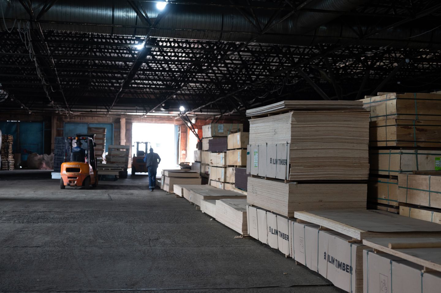 Фанера ФСФ 21мм 2440х1220 мм сорт 1/3 шлифованная хвойная влагостойкая  Лиственница